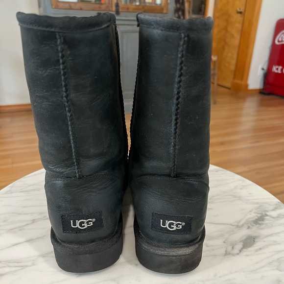 UGG Classic Short Black Leather Boots size 9 - Picture 2 of 9